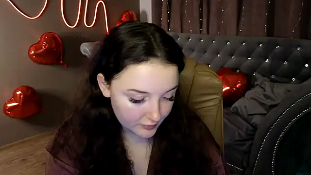 GloriNichols online show from February 21, 2025, 10:07 am