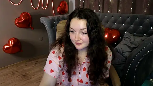 GloriNichols online show from February 22, 2025, 9:34 am