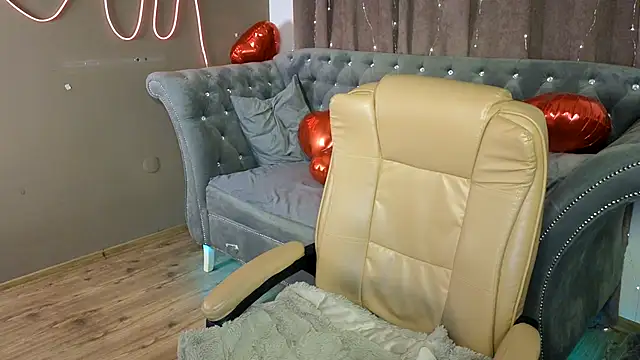 GloriNichols online show from March 20, 2025, 6:30 am