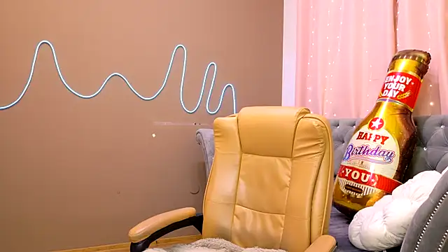 GloriNichols online show from September 30, 2025, 5:12 am