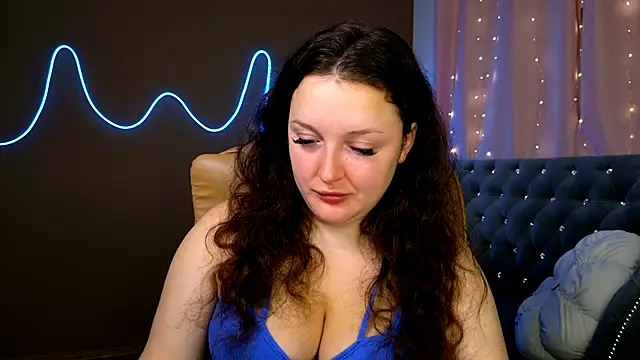 GloriNichols online show from October 6, 2025, 11:18 am