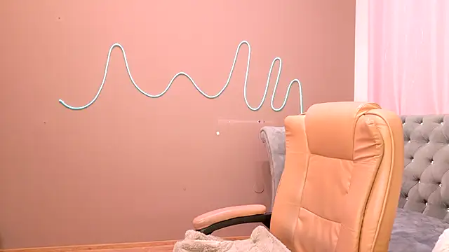 GloriNichols online show from October 14, 2025, 5:19 am