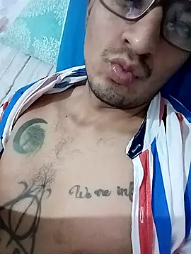 Snapshot of ale3J4a chatting on December 21, 2025, 7:26 am ale3J4a online show from December 21, 2025, 7:26 am