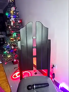 Snapshot of Aria_Bennett21 chatting on December 17, 2024, 10:43 pm Aria Bennett21 online show from December 17, 2024, 10:43 pm