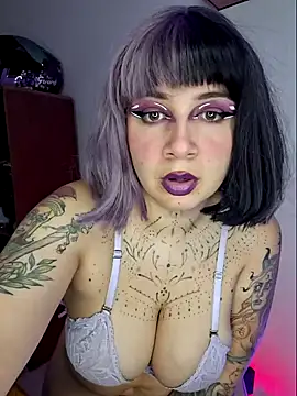 Snapshot of Aria_Bennett21 chatting on January 12, 2025, 12:07 am Aria Bennett21 online show from January 12, 2025, 12:07 am