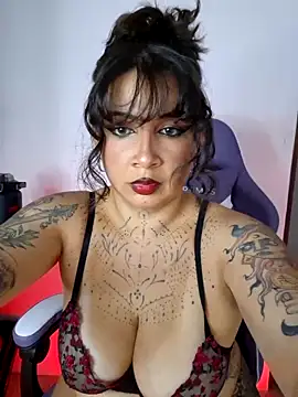 Snapshot of Aria_Bennett21 chatting on March 21, 2025, 2:28 am Aria Bennett21 online show from March 21, 2025, 2:28 am