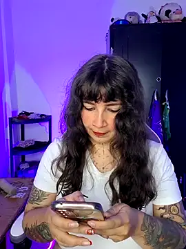 Snapshot of Aria_Bennett21 chatting on September 26, 2025, 1:31 am Aria Bennett21 online show from September 26, 2025, 1:31 am