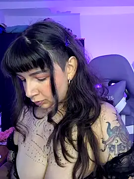 Aria Bennett21 online show from May 13, 2026, 3:37 am