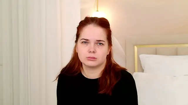 DeniseReese online show from December 4, 2025, 2:54 am