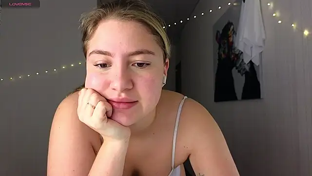 Snapshot of Yassyaaa chatting on January 26, 2025, 2:24 am Yassyaaa online show from January 26, 2025, 2:24 am