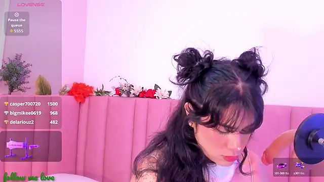 Snapshot of zyle_boobs chatting on October 31, 2025, 12:06 pm zyle boobs online show from October 31, 2025, 12:06 pm