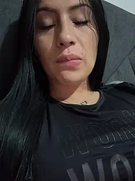 Snapshot of Sara_luna_ chatting on December 9, 2024, 11:24 pm Sara luna  online show from December 9, 2024, 11:24 pm