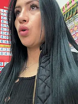 Snapshot of Sara_luna_ chatting on March 14, 2025, 3:58 pm Sara luna  online show from March 14, 2025, 3:58 pm