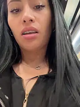 Snapshot of Sara_luna_ chatting on March 20, 2025, 11:02 pm Sara luna  online show from March 20, 2025, 11:02 pm