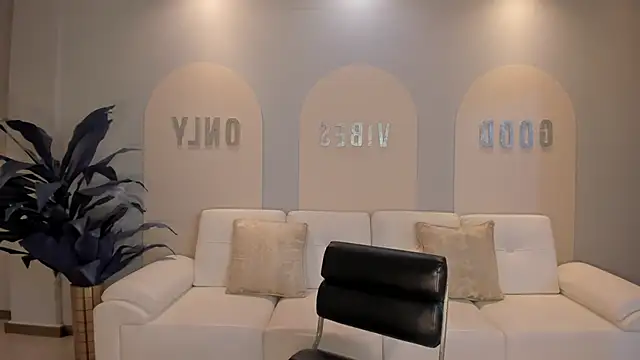 AbbyDalton online show from October 19, 2025, 5:46 pm