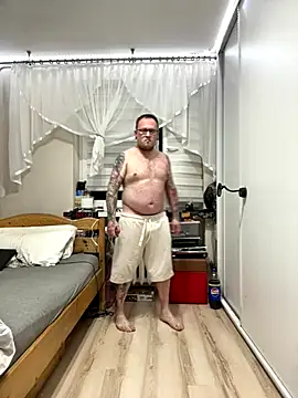 Snapshot of PierreNaked89 chatting on November 4, 2025, 9:14 pm PierreNaked89 online show from November 4, 2025, 9:14 pm