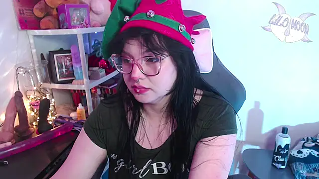 Snapshot of LiloMoon69 chatting on December 8, 2024, 3:53 am LiloMoon69 online show from December 8, 2024, 3:53 am