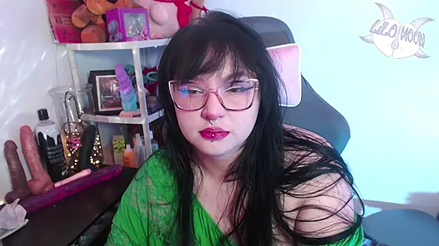 Snapshot of LiloMoon69 chatting on December 23, 2024, 2:45 am LiloMoon69 online show from December 23, 2024, 2:45 am