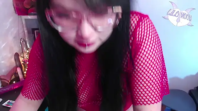 Snapshot of LiloMoon69 chatting on December 25, 2024, 2:46 am LiloMoon69 online show from December 25, 2024, 2:46 am