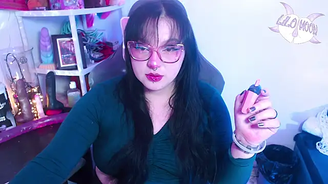 Snapshot of LiloMoon69 chatting on January 7, 2025, 3:03 am LiloMoon69 online show from January 7, 2025, 3:03 am
