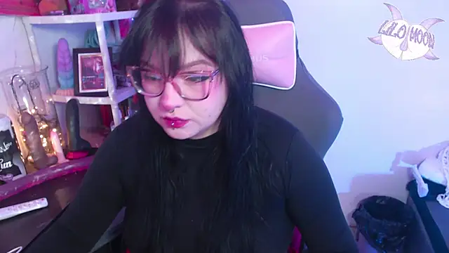 Snapshot of LiloMoon69 chatting on January 8, 2025, 3:40 am LiloMoon69 online show from January 8, 2025, 3:40 am