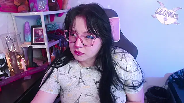 Snapshot of LiloMoon69 chatting on January 10, 2025, 3:29 am LiloMoon69 online show from January 10, 2025, 3:29 am