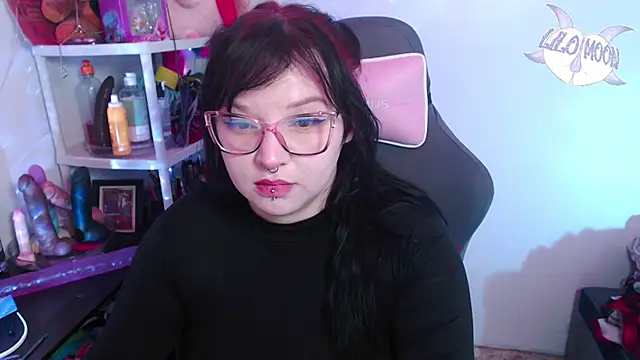 Snapshot of LiloMoon69 chatting on January 21, 2025, 3:48 am LiloMoon69 online show from January 21, 2025, 3:48 am