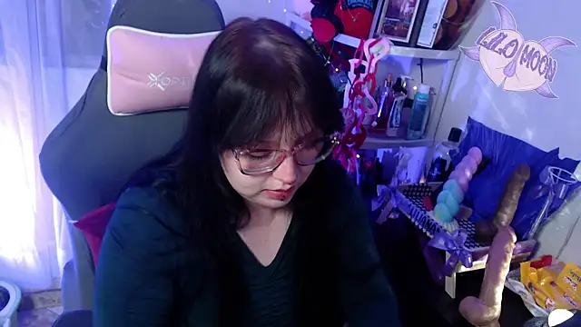 Snapshot of LiloMoon69 chatting on February 18, 2025, 6:26 am LiloMoon69 online show from February 18, 2025, 6:26 am