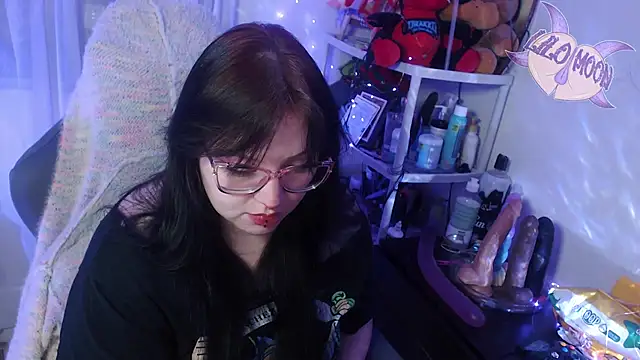Snapshot of LiloMoon69 chatting on March 6, 2025, 3:35 am LiloMoon69 online show from March 6, 2025, 3:35 am