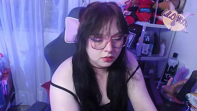 Snapshot of LiloMoon69 chatting on March 14, 2025, 4:10 am LiloMoon69 online show from March 14, 2025, 4:10 am