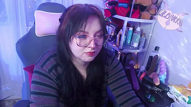 Snapshot of LiloMoon69 chatting on March 19, 2025, 3:20 am LiloMoon69 online show from March 19, 2025, 3:20 am