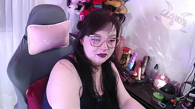 Snapshot of LiloMoon69 chatting on September 10, 2025, 12:05 pm LiloMoon69 online show from September 10, 2025, 12:05 pm