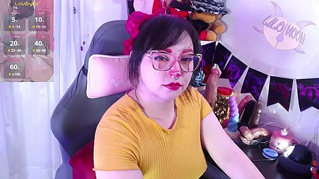 Snapshot of LiloMoon69 chatting on October 29, 2025, 11:23 am LiloMoon69 online show from October 29, 2025, 11:23 am