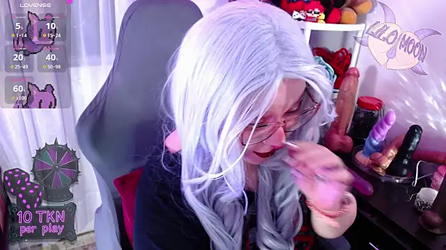 Snapshot of LiloMoon69 chatting on November 9, 2025, 3:05 am LiloMoon69 online show from November 9, 2025, 3:05 am