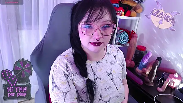 Snapshot of LiloMoon69 chatting on November 10, 2025, 1:32 pm LiloMoon69 online show from November 10, 2025, 1:32 pm