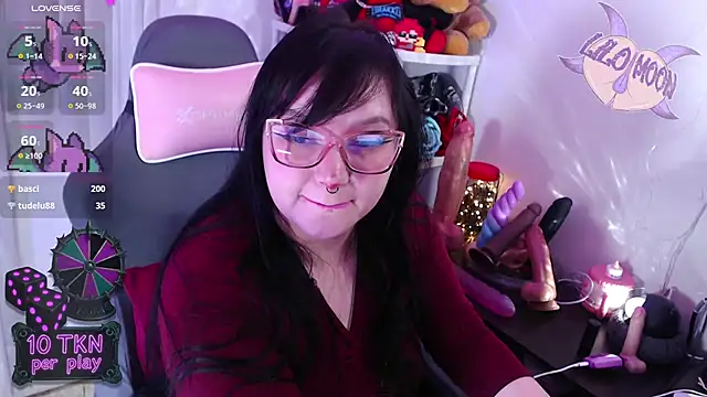 Snapshot of LiloMoon69 chatting on November 13, 2025, 4:06 pm LiloMoon69 online show from November 13, 2025, 4:06 pm