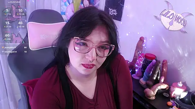 LiloMoon69 online show from May 25, 2026, 11:49 am