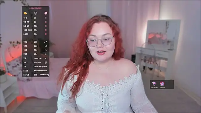 Snapshot of Lana_Bananass chatting on June 12, 2026, 4:17 pm Lana Bananass online show from June 12, 2026, 4:17 pm