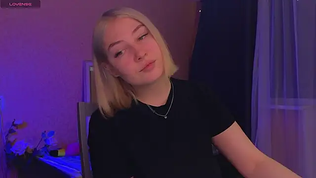 Snapshot of Catherine_River chatting on January 16, 2026, 1:37 pm Catherine River online show from January 16, 2026, 1:37 pm