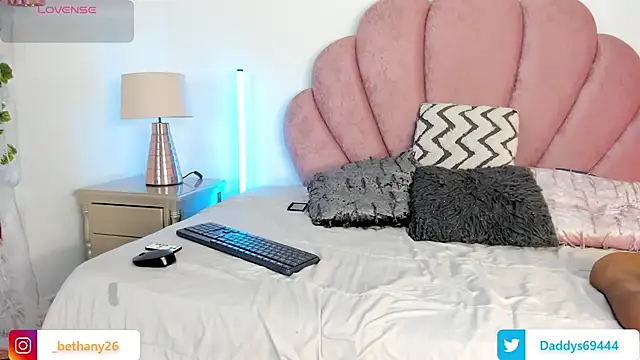 Daddysgirl1  online show from November 27, 2025, 11:07 pm