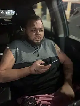 papijusto online show from November 5, 2025, 2:44 am