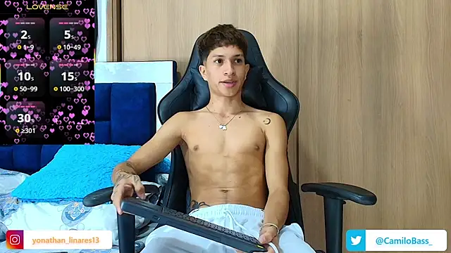  CamiloBass online show from November 21, 2025, 1:26 am