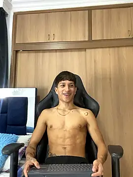  CamiloBass online show from January 13, 2026, 1:44 am