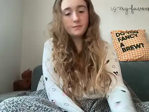 Snapshot of lilsbabyxo chatting on October 25, 2025, 7:05 am lilsbabyxo online show from October 25, 2025, 7:05 am