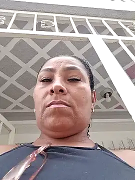 OliviaBurning online show from November 12, 2025, 7:35 pm