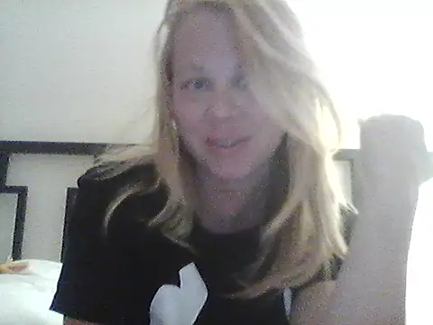 Snapshot of burrkitty chatting on November 20, 2025, 5:18 am burrkitty online show from November 20, 2025, 5:18 am