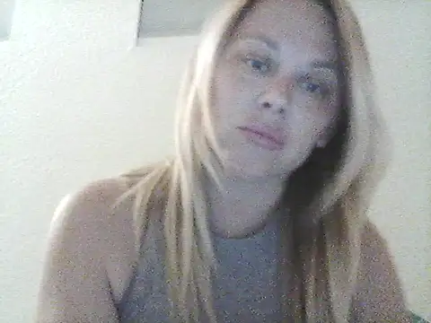 Snapshot of burrkitty chatting on December 3, 2025, 4:42 am burrkitty online show from December 3, 2025, 4:42 am