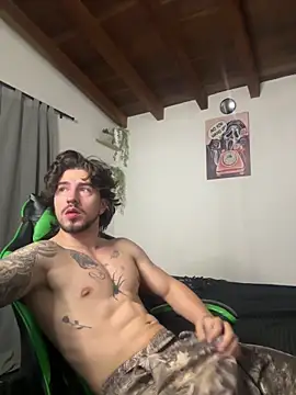 Valentino Xander online show from October 29, 2025, 1:19 am