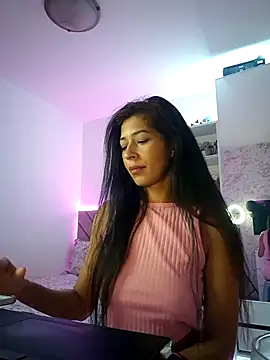 karmen24K online show from November 18, 2025, 11:15 pm