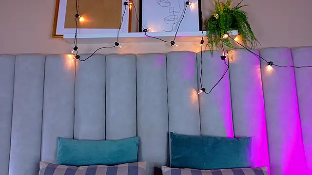 Snapshot of EngelStone chatting on October 28, 2025, 7:38 pm EngelStone online show from October 28, 2025, 7:38 pm